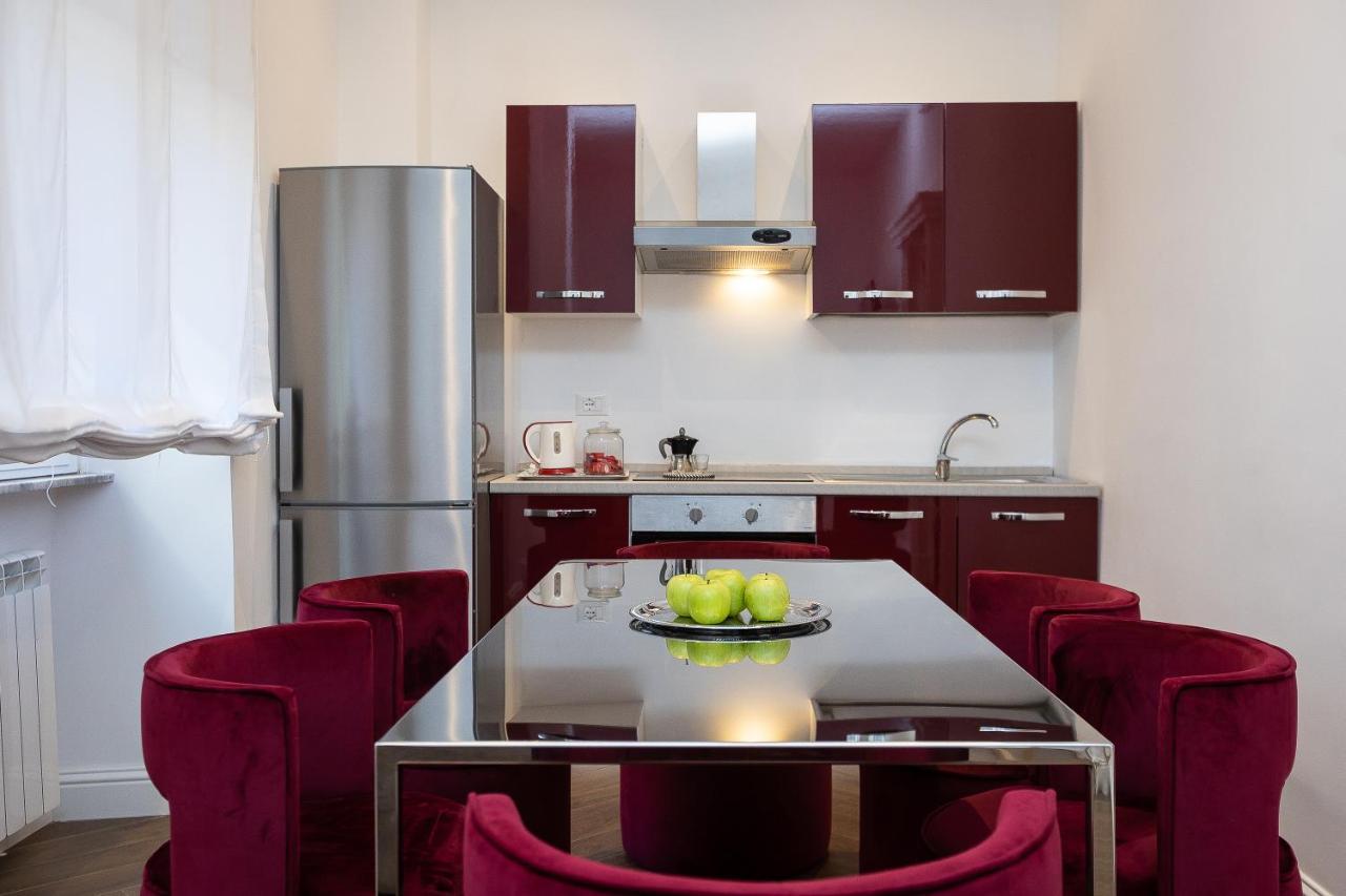 Spa Apartment Via Barberini Рим Екстер'єр фото