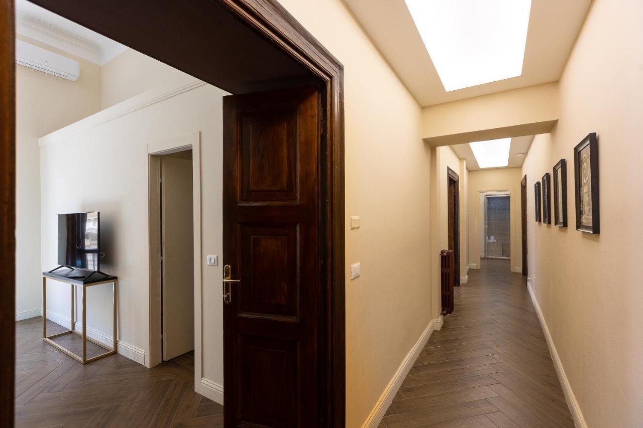 Spa Apartment Via Barberini Рим Екстер'єр фото