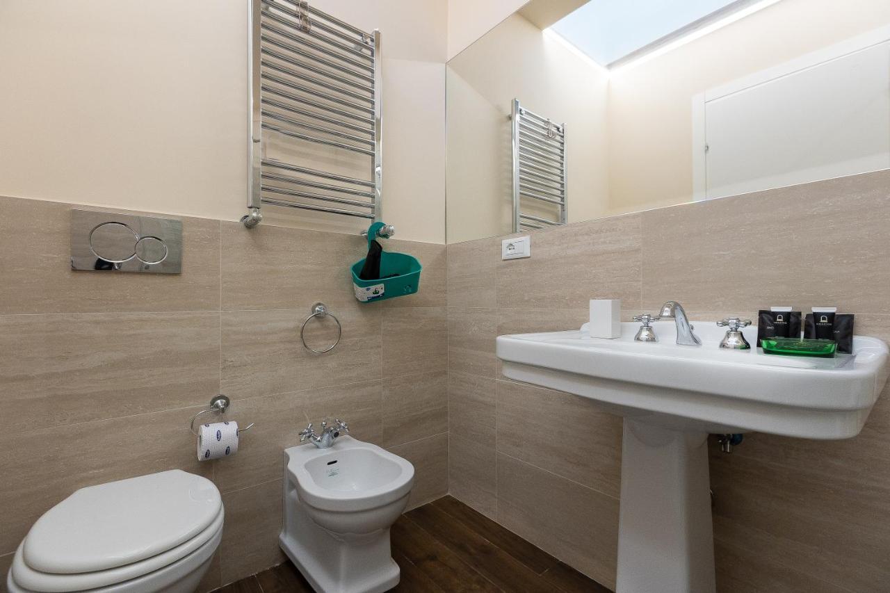 Spa Apartment Via Barberini Рим Екстер'єр фото